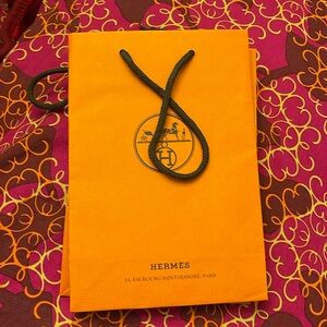 Hermes shopping bag 6”x8.5”x3”